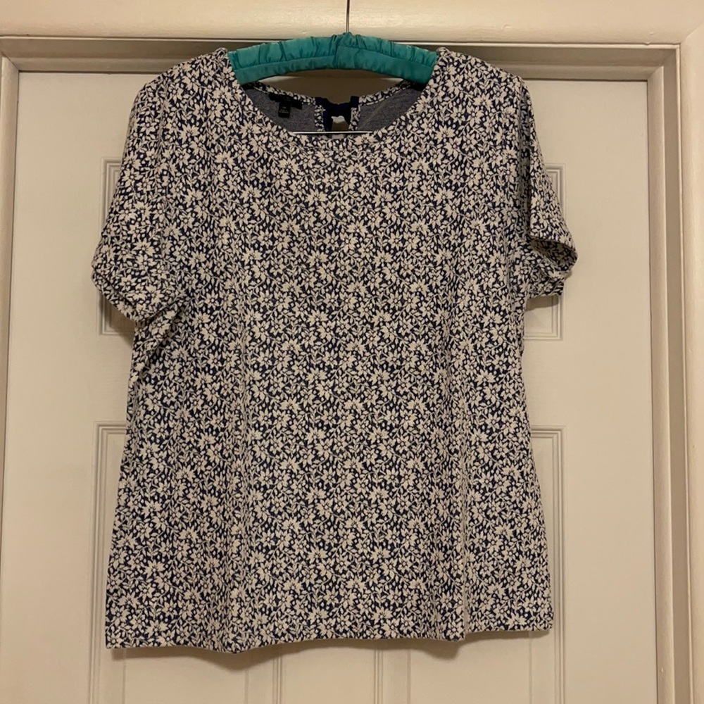 Pretty jacquard knit top